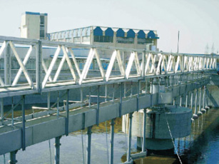 周邊傳動刮吸泥機(jī)